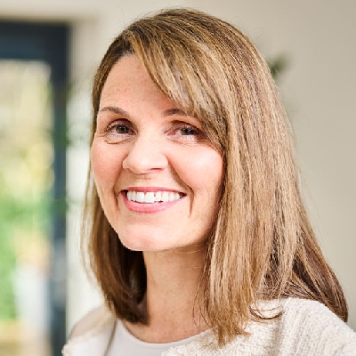 Caroline is an Executive Coach and Speaker specialising in Global Career Development, Mobility and Transitions; Business Psychology; and Leadership Development. She has specialist knowledge of the Middle East and its job market, having lived in the United Arab Emirates, as well as 3 other countries (Australia, Canada and Belgium). She regularly works with clients from over 50 countries and applies her global and cultural expertise to help clients achieve their career goals and transitions.

She has a unique combination of 15 years' professional experience as a practising Lawyer, prior to obtaining a Post-Graduate Diploma in Coaching and Career Development. She has 14 years' Coaching & Leadership Development experience, and will shortly be completing an MSc. in Business Psychology.